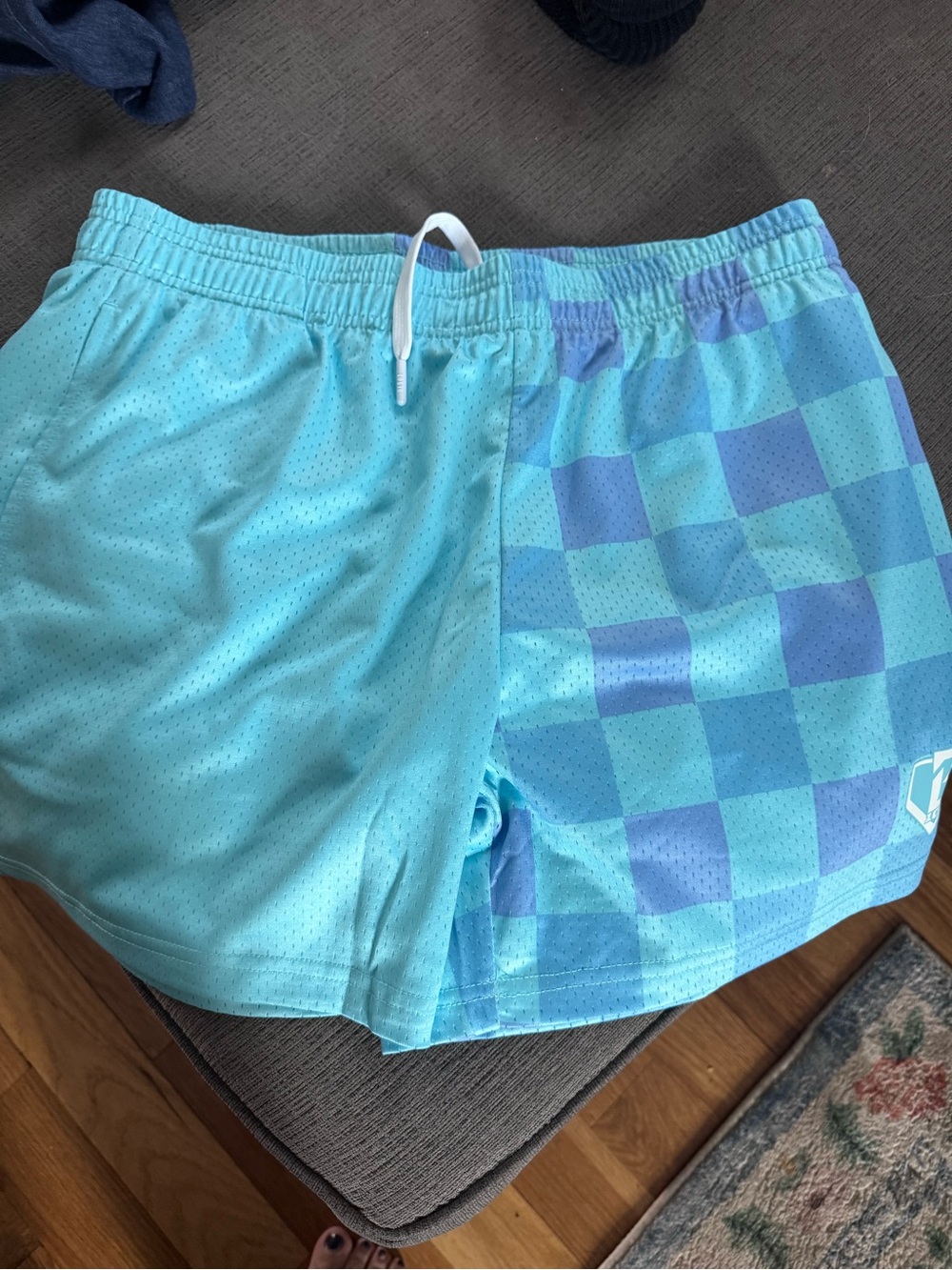 Baseball lifestyle Aqua Checkerboard Mesh Shorts men’s medium